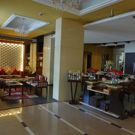 Grand Residency Hotel & Serviced Apartments Мумбай Екстериор снимка