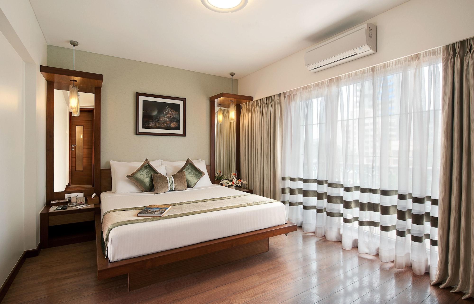 Grand Residency Hotel & Serviced Apartments Мумбай Екстериор снимка