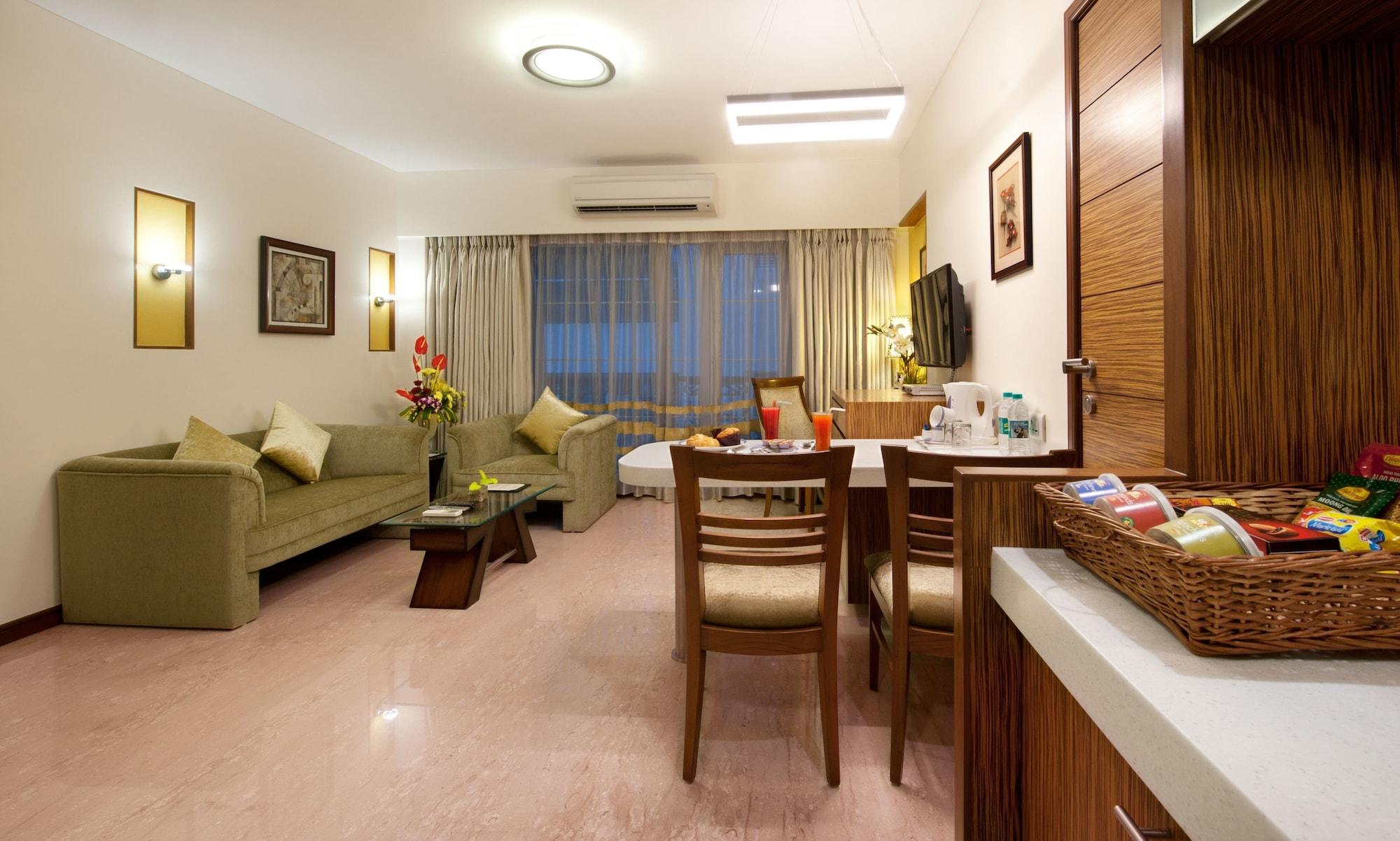 Grand Residency Hotel & Serviced Apartments Мумбай Екстериор снимка