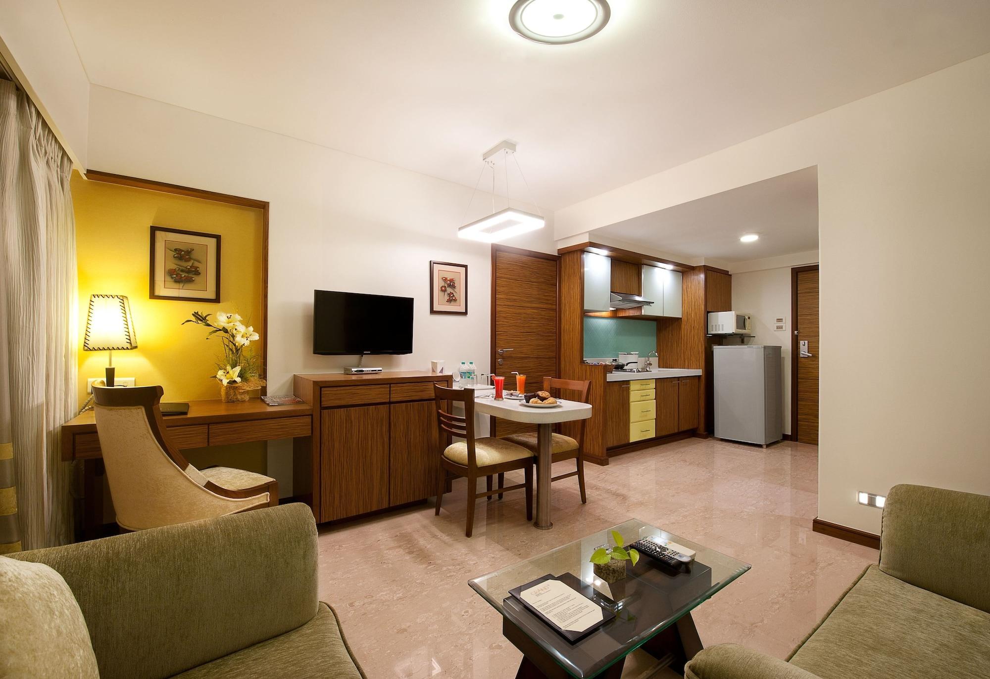 Grand Residency Hotel & Serviced Apartments Мумбай Екстериор снимка