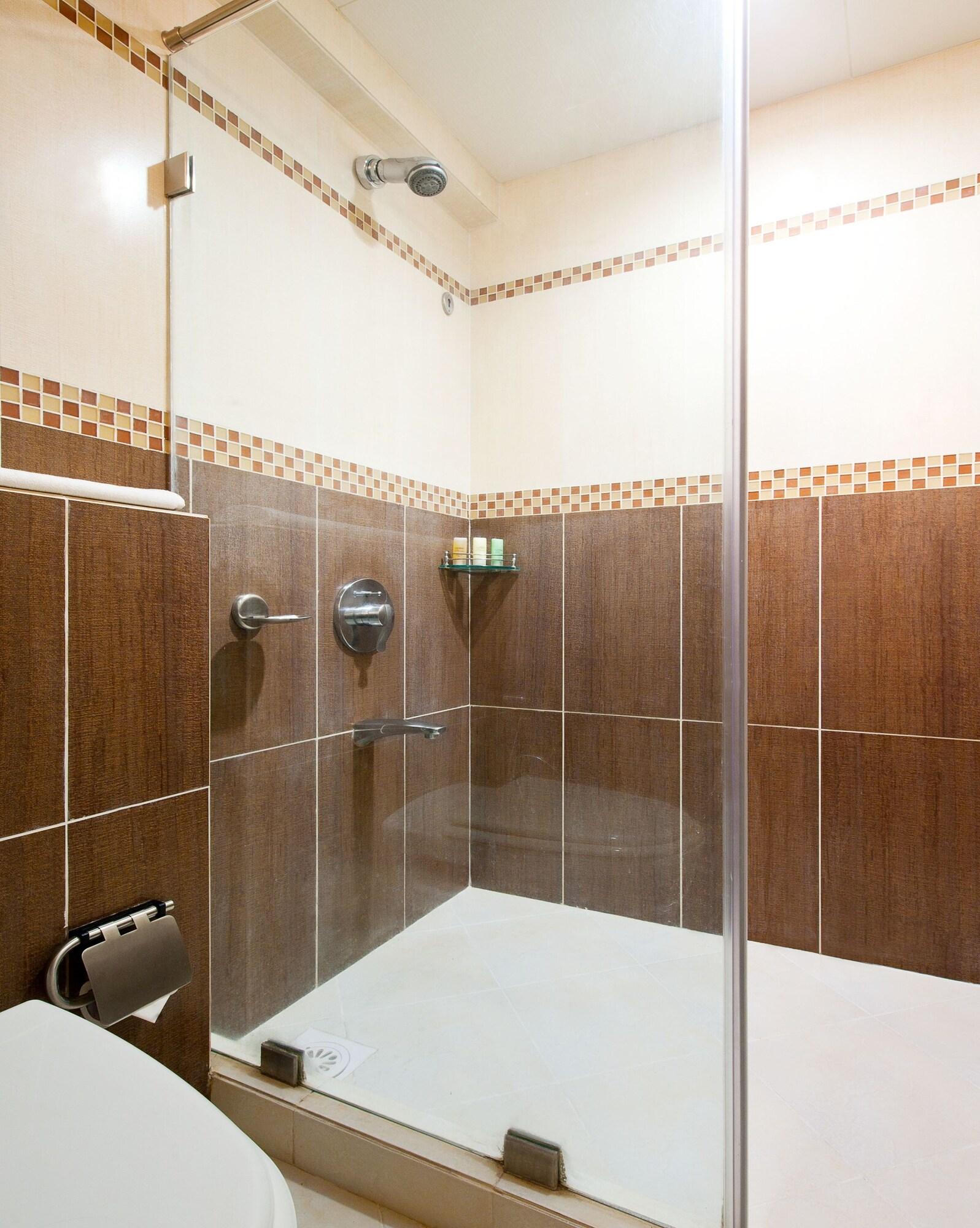 Grand Residency Hotel & Serviced Apartments Мумбай Екстериор снимка