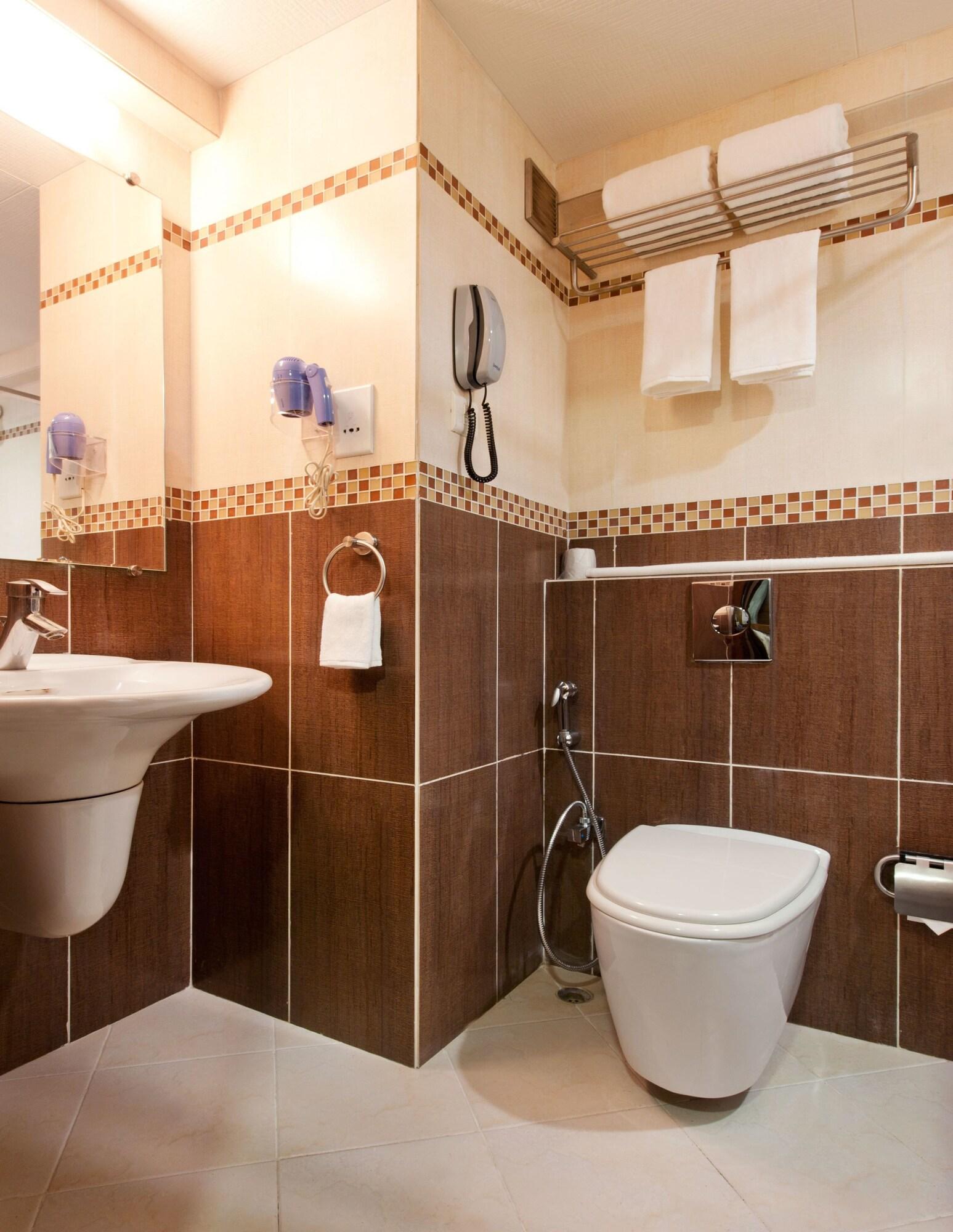 Grand Residency Hotel & Serviced Apartments Мумбай Екстериор снимка