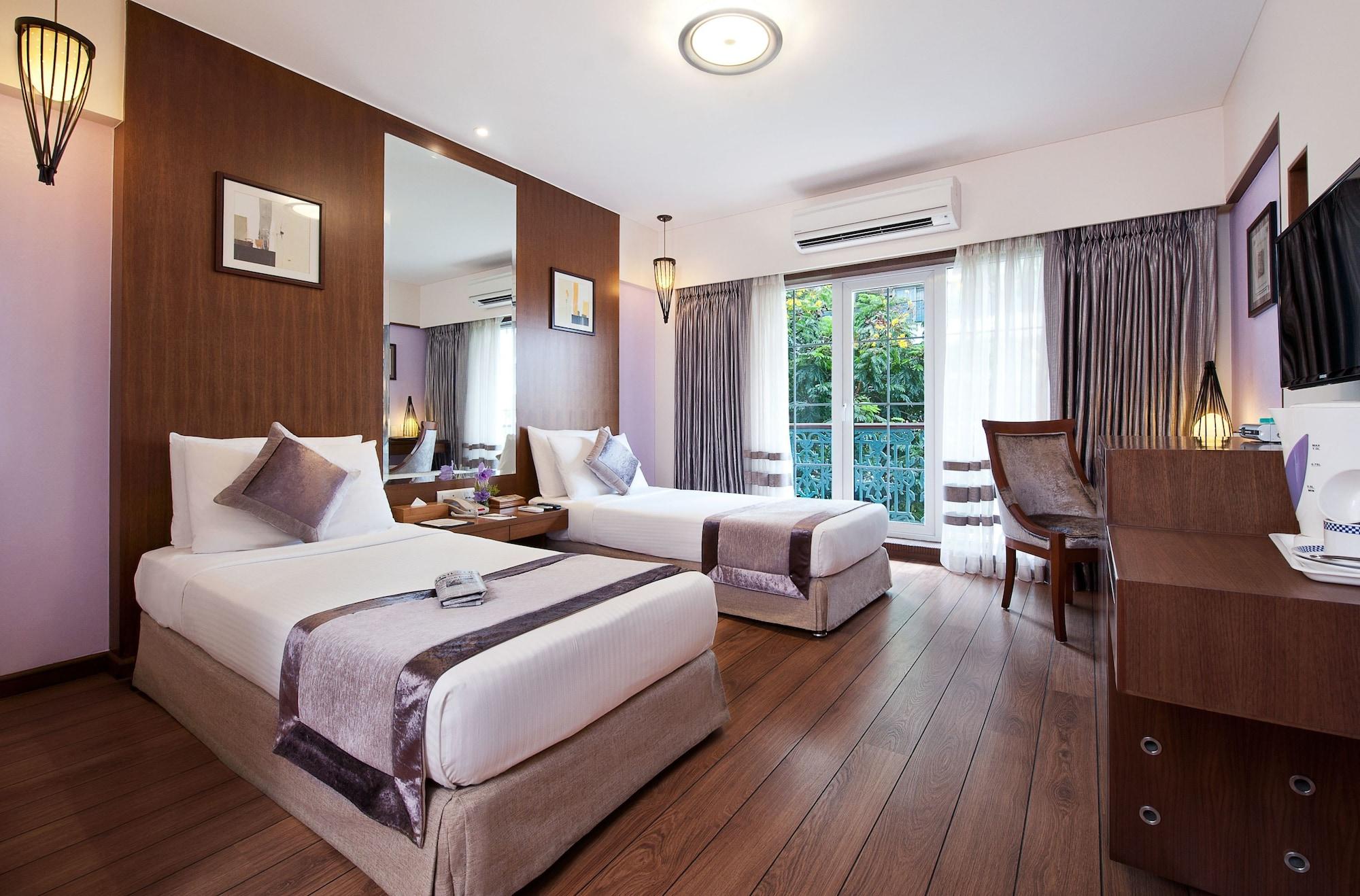 Grand Residency Hotel & Serviced Apartments Мумбай Екстериор снимка