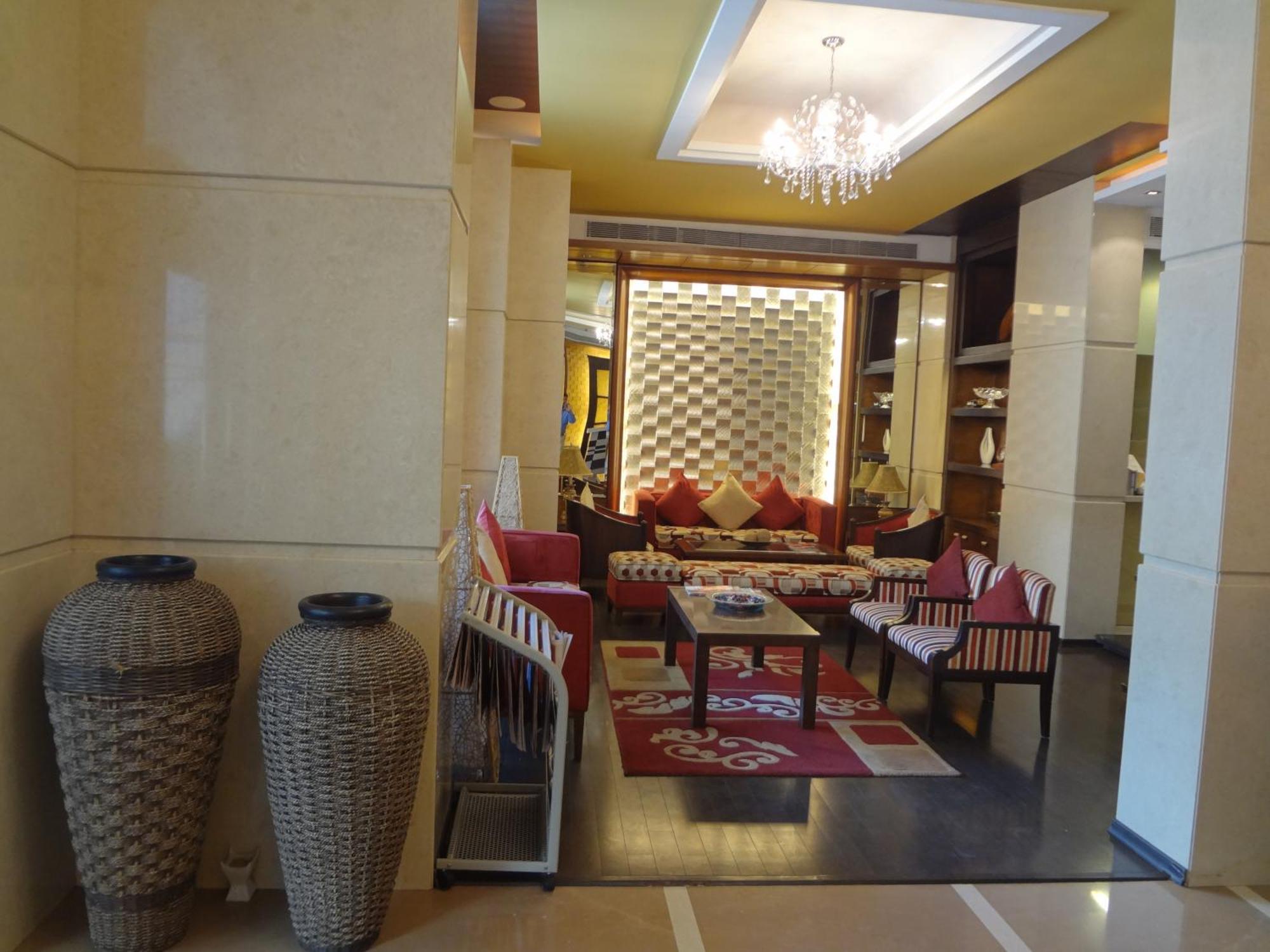 Grand Residency Hotel & Serviced Apartments Мумбай Екстериор снимка