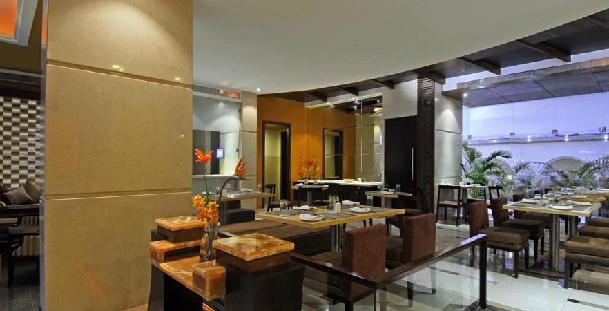 Grand Residency Hotel & Serviced Apartments Мумбай Ресторант снимка